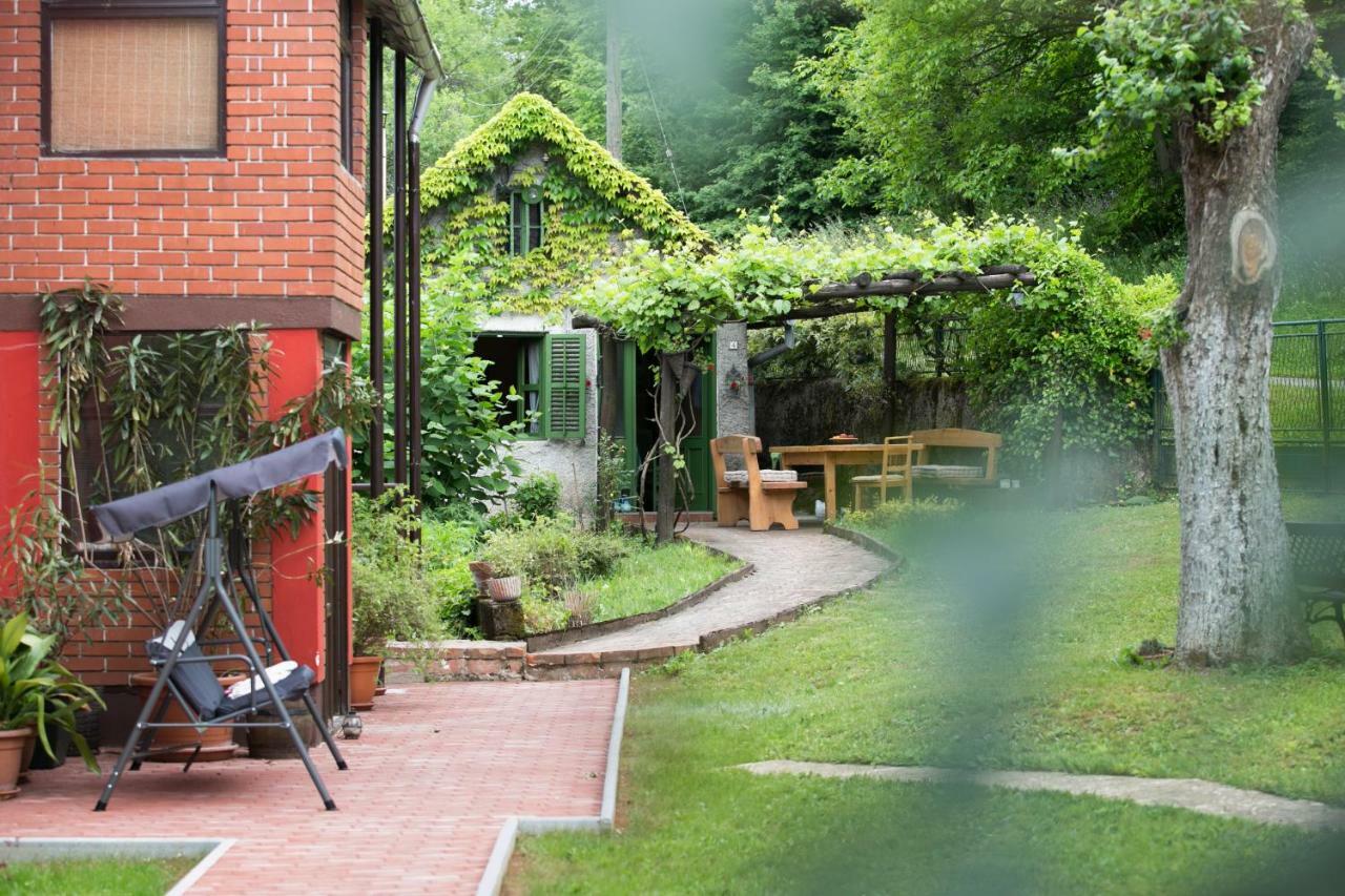 Holiday Home Modric Otocac Exterior photo