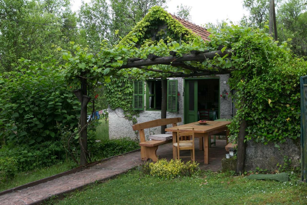 Holiday Home Modric Otocac Exterior photo